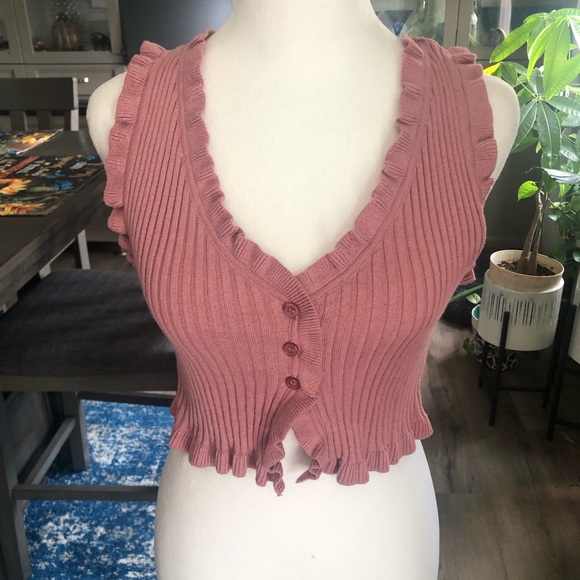 Aeropostale Tops - Aeropostale crop sweater